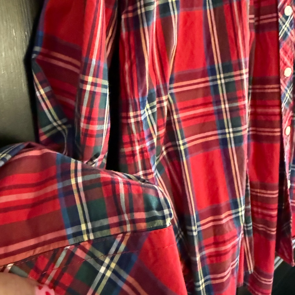 VV size 12 red plaid button down